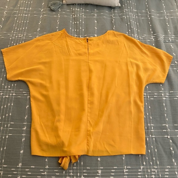 Women's Yellow Tie-Front Top size M - Picture 6 of 6